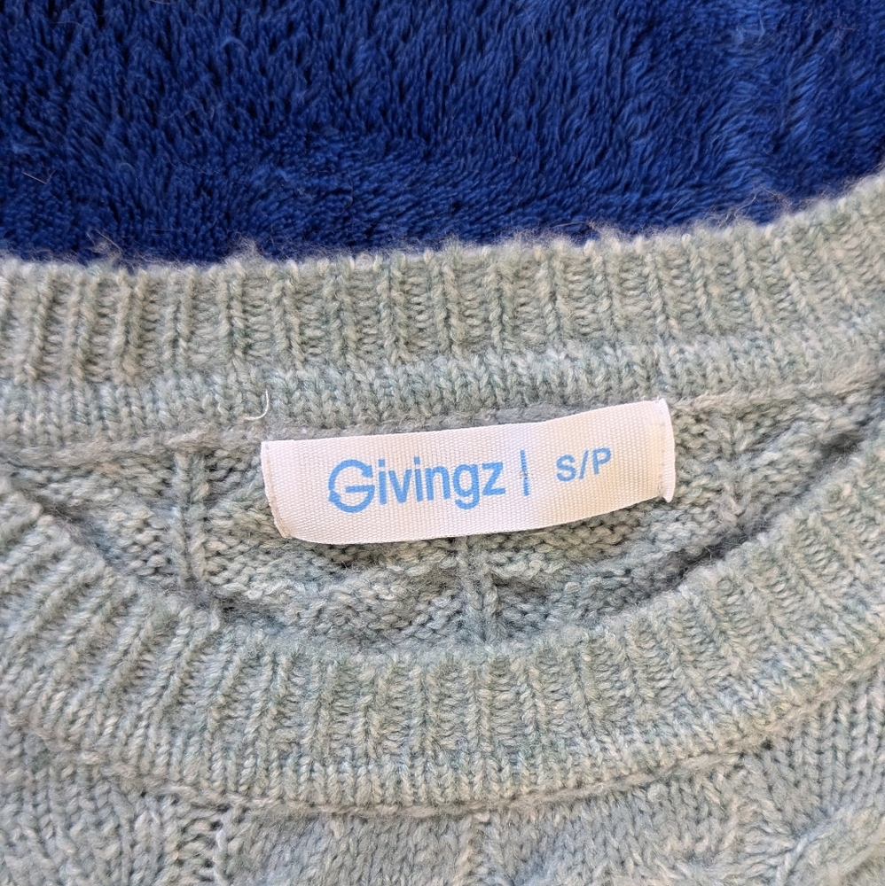 Woman's Knit Sweater - Picture 10 of 11